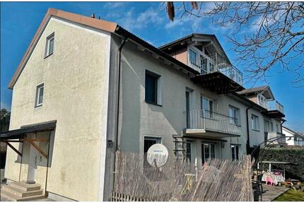 Gepflegte Eigentumswohnung mit schönem Garten und einem Balkon - Waldkraiburg