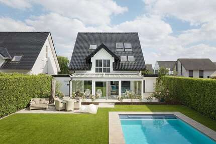Haus zum Kaufen in Willich Neersen 1.525.000,00 € 230.5 m² - Willich / Neersen