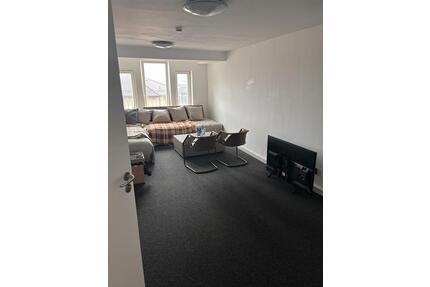 Bürofläche zur Vermietung - 220,00&nbsp;EUR Kaltmiete, ca.&nbsp; 25,00&nbsp;m&sup2; in Schorndorf (PLZ: 73614)