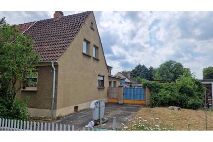 Doppelhaushälfte - 110.000,00&nbsp;EUR Kaufpreis, ca.&nbsp; 100,00&nbsp;m&sup2; in Kölleda (PLZ: 99625)