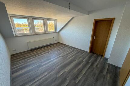 3-Raum-Dachgeschosswohnung mit Dachterrasse - Werdau