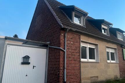 Modernisierte Doppelhaushälfte (2526 saniert) mit großem Garten - Grevenbroich