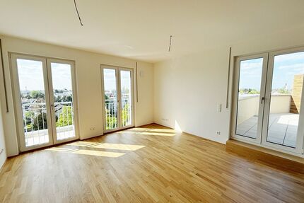 Helligkeit & Eichenholz: Barrierefreie 3-Zimmer-Wohnung mit West-Dachterrasse & Fernblick. - Darmstadt Darmstadt/Vororte