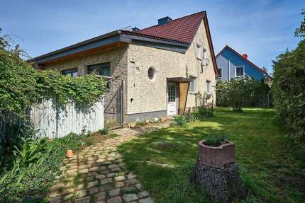 Haus zum Kaufen in Panketal 650.000,00 € 227.13 m²