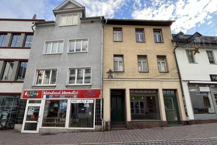 Attraktives Wohn- und Geschäftshaus-Ensemble im Stadtzentrum mit großem Entwicklungspotenzial - Saalfeld/Saale