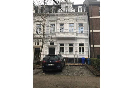 Mehrgenerationenhaus oder Wohnen und Arbeiten in Krefeld-Bockum im Stil der Neorenaissance - Krefld-Bockum