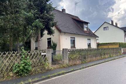 Haus zum Kaufen in Allersberg 210.000,00 € 120 m²