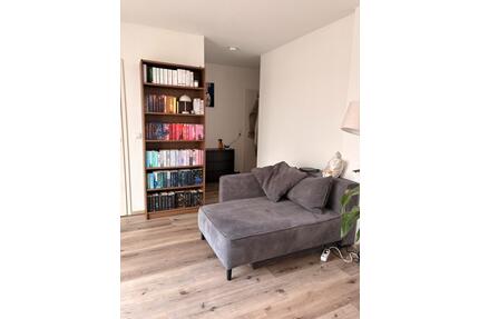 Schönes und modernes WG- Zimmer:) - Marburg