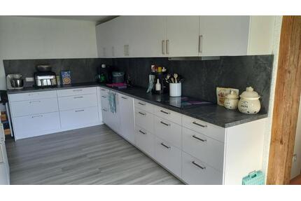 großzügige 5 ZKBB-Whg in Grünberg mit Kamin, traumhafte Aussicht