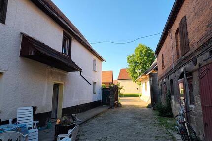 MFH Dreiseitenhof - 48.000,00&nbsp;EUR Kaufpreis, ca.&nbsp; 220,00&nbsp;m&sup2; in Freyburg (Unstrut) (PLZ: 06632)