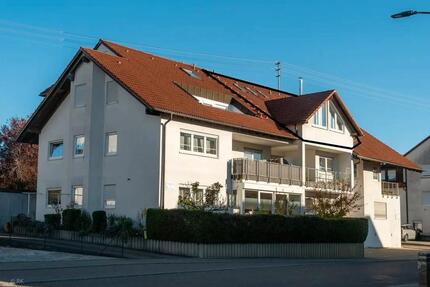Helle 4,5-Zimmer-Maisonette-Wohnung mit Balkon und EBK in GD - Schwäbisch Gmünd Bargau