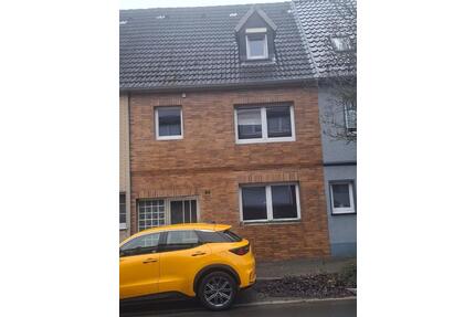 Haus Verkaufen Kamen - 205.000,00&nbsp;EUR Kaufpreis, ca.&nbsp; 120,00&nbsp;m&sup2; in Kamen (PLZ: 59174)