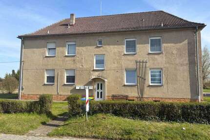 Haus zum Kaufen in Nemsdorf Göhrendorf 178.000,00 € 264 m²