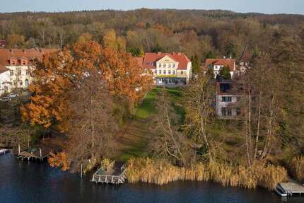 Haus zum Kaufen in Buckow (Märkische Schweiz) 990.000,00 € 288.2 m²