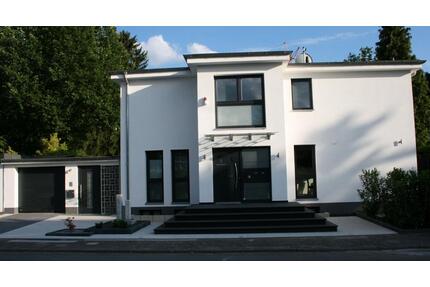 Wohlfühloase zum Leben und Arbeiten mit schönem Garten - Dreieich
