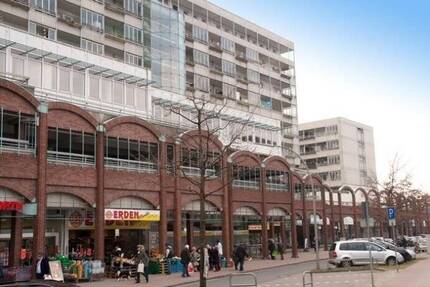 Sanierte Singlewohnung mit Balkon, direkt am Eidelstedter Platz! - Hamburg