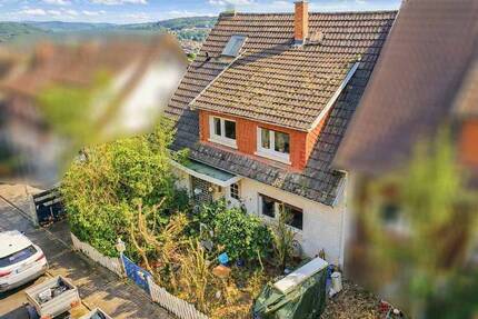 Bad Orb Bestlage am Kurpark: Großes Haus (DHH) mit Talblick - Sanierungschance