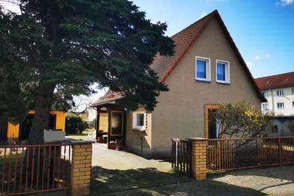 Haus zum Kaufen in Lauta 155.000,00 € 90.45 m²