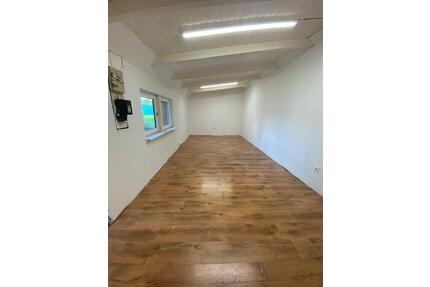 Hobbyraum Lager mit Garten - 300,00&nbsp;EUR Kaltmiete, ca.&nbsp; 0,00&nbsp;m&sup2; in Essen (PLZ: 45309) Stadtbezirk VI