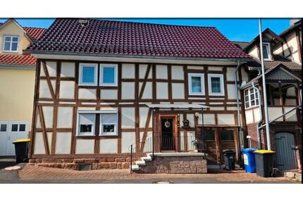 Haus zur Miete in Morschen - 900,00&nbsp;EUR Kaltmiete, ca.&nbsp; 150,00&nbsp;m&sup2; in Morschen (PLZ: 34326)