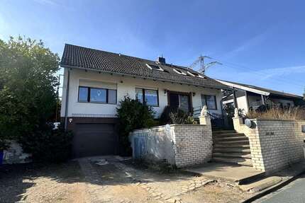 Haus zum Kaufen in Alfeld 249.000,00 € 224 m²