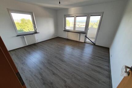 2020 sanierte 3-Zimmerwohnung im 4.OG, Wfl. 67m², verfügbar ab so - Haßfurt