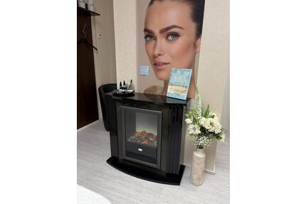 Kosmetikkabine in Parfümerie zur Untermiete - Borna