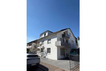 Gepflegte, moderne 3 Zimmer-DG-Wohnunung mit EBK in Kirchheim-Ötlingen - Kirchheim-Teck Jesingen