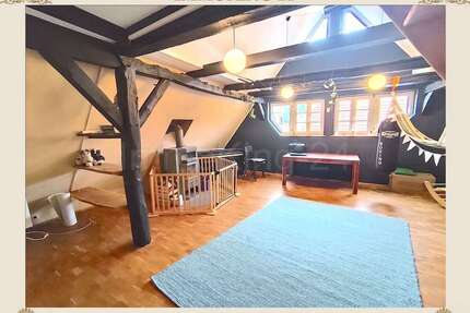 Haus zum Kaufen in Helsa 260.000,00 € 150 m²