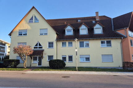 Moderne 2,5-Zimmer-Wohnung mit Balkon, TG-Stellplatz und bester Lage, ohne Maklerprovision! - Essingen