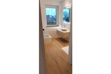 Mietwohnung in Friedeburg - Wohnung Oberwohnung in ruhiger Lage