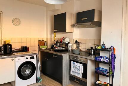 Helle Dachgeschosswohnung direkt an der Uni - (WG geeignet) - Kassel Fasanenhof