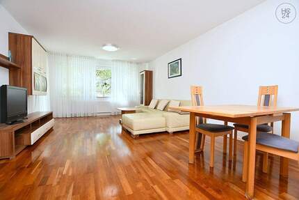 Frisch renoviert: Sonnige, voll möblierte Wohnung in Stuttgart West