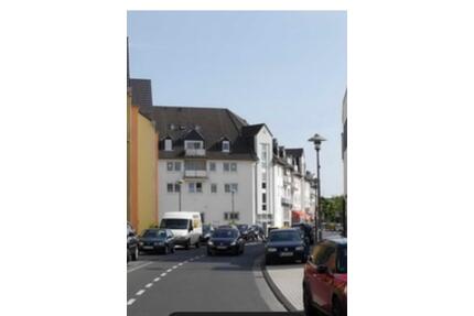 Wohnung + Stellplatz in TG im Zentrum - Lohmar