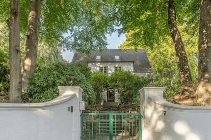 Haus zum Kaufen in Hamburg 1.980.000,00 € 300 m²