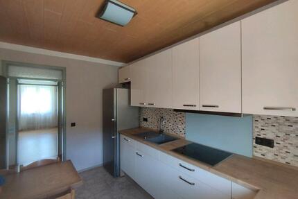 7-Zimmer 120 m² Provisionsfreie Wohnung bezugsfrei Renov. nötig - Kipfenberg