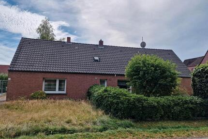 Modernisieren oder Abriss, 2 Eigentumswohnungen(Doppelhaus) - Oldenburg Alexandersfeld