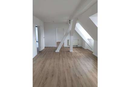 Wohnung zum Mieten in Halle 535,00 € 63.01 m²