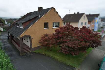 Haus zum Kaufen in Beverungen 215.000,00 € 250 m²