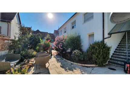 Wohnen mit Domblick - 1.450,00&nbsp;EUR Kaltmiete, ca.&nbsp; 90,00&nbsp;m&sup2; in Speyer (PLZ: 67346)