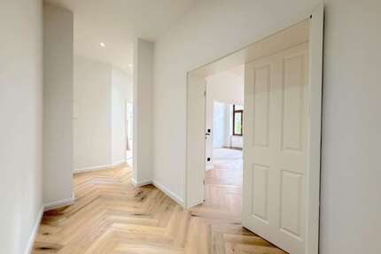 Wohnung zum Kaufen in Chemnitz 255.000,00 € 112.61 m²