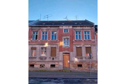 Mehrfamilienhaus mit großem Potenzial in Burg (bei Magdeburg )