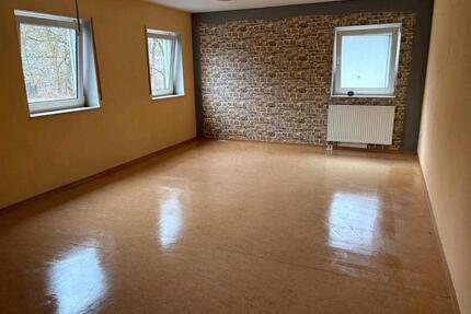 Wohnung in Meiningen - 490,00&nbsp;EUR Kaltmiete, ca.&nbsp; 57,00&nbsp;m&sup2; in Meiningen (PLZ: 98617)