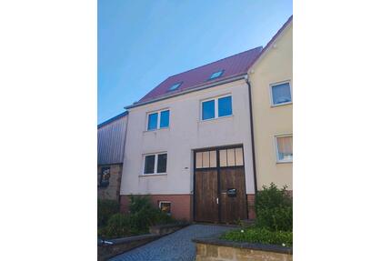 Saniertes Haus mit Einliegerwohnung in Niederorschel