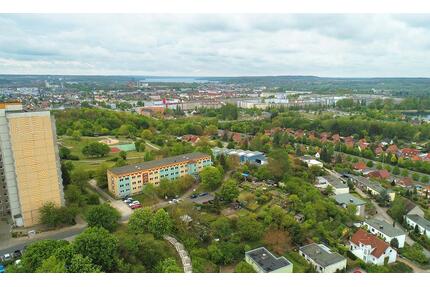 Wohnen mit Aussicht! - 207,00&nbsp;EUR Kaltmiete, ca.&nbsp; 36,20&nbsp;m&sup2; in Neubrandenburg (PLZ: 17034) Datzeberg