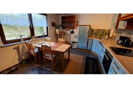 Wohnung mit Pferd - 900,00&nbsp;EUR Kaltmiete, ca.&nbsp; 100,00&nbsp;m&sup2; in Katzwinkel (Sieg) (PLZ: 57581)