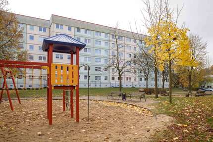 Wohnung zum Mieten in Neubrandenburg 411,00 € 62.93 m²