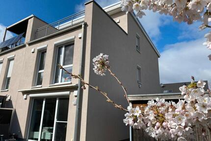 Neuwertige Doppelhaushälfte mit wunderschöner Aussicht - Hamburg Harburg
