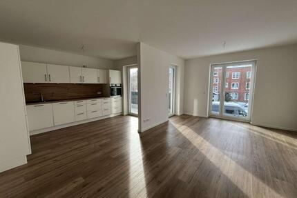 Stufenlose Freiheit! Hochwertige 3-Raum-Wohnung mit 2 Balkonen in Krebsförden - Schwerin Gartenstadt