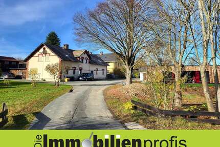 Haus zum Kaufen in Regnitzlosau 45.000,00 € 180 m²